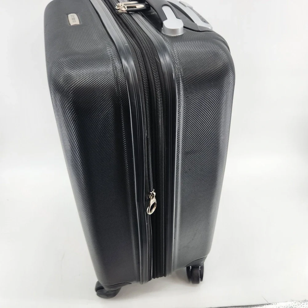 Samsonite 22 Inch Black Expandable Hard Side Spinner Carry On Luggage Suitcase